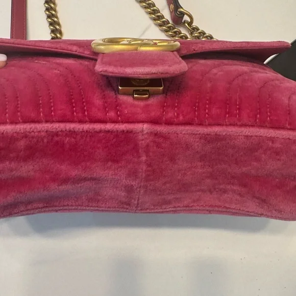 Gucci GG Velvet Marmont Shoulder Bag. Pink/Gold tone hardware - Picture 9 of 12